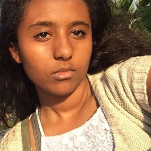 Meet your Posher, Gelila